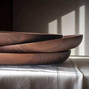 Assiettes de service rondes en bois de noyer massif faites à la main, plateau à dessert en bois naturel, vaisselle de cuisine pour dîner et collations - Product Image 6
