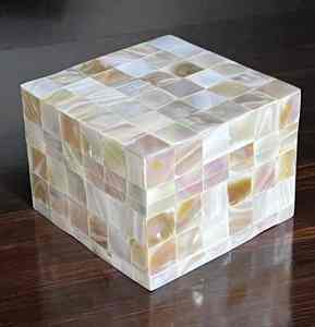 Caja de Joyas con Incrustaciones de Hueso Hecha a Mano – Regalo Tradicional para Bodas y Festividades - Product Image 5