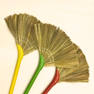 Escoba de hierba vietnamita ecológica al por mayor - Escoba de limpieza suave de primera calidad para el hogar y el jardín - Product Image 3