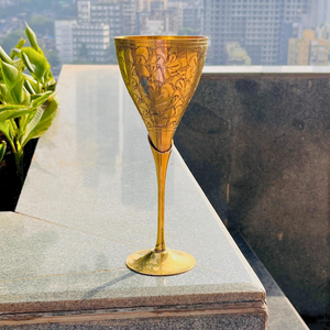 Gobelet à vin en laiton finition or avec gravure de feuilles détaillée, calice élégant conique pour cérémonie de mariage et occasions spéciales - Product Image 6