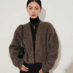 Manteau décontracté élégant en velours tricoté pour femme grande taille, à manches longues, uni texturé, avec un seul bouton et manches amovibles sur le devant - Product Image 2