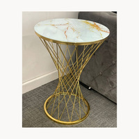 TABLE BOUTIQUE INDUSTRIELLE EN MÉTAL ET MARBRE UD-2626 DESIGN UNIQUE – TABLE BASSE MODERNE ÉLÉGANTE FAITE À LA MAIN ET PERSONNALISABLE POUR SALON