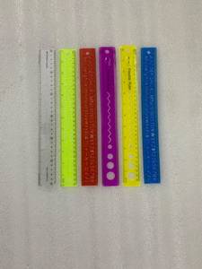 Regla Flexible de 30 cm, Herramienta de Medición de Plástico Colorida con Números del Alfabeto - Product Image 6