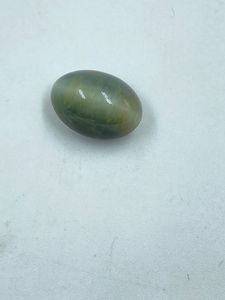 Cabochon œil de chat de couleur verte, taille ovale, pierre précieuse naturelle œil de chat, 4,77 carats - Product Image 4