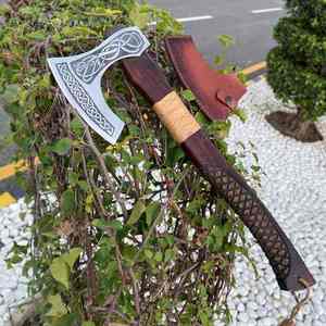 Hache Viking Artisanale Premium Personnalisable en Acier Inoxydable avec Étui en Cuir de Haute Qualité et Manche en Bois de Frêne – Service OEM - Product Image 1