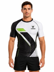 Le rashguard pour homme offre un confort respirant, une construction légère et une qualité supérieure pour les sports de plage, la natation et les activités de plein air. - Product Image 1