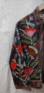 Women's Velvet Embroidered <b>Mandarin</b> <b>Collar</b> <b>Jacket</b> Full Sleeve Autumn Floral Hand Embroidery Design Coat - Product Image 2