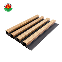 Panneaux muraux décoratifs en PVC imperméables à effet bois contemporains pour la décoration intérieure Pérou