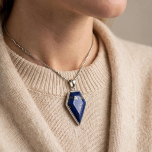 Collier pendentif en pierre précieuse naturelle Lapis Lazuli, plaqué laiton, argent, or, or rose, avec chaîne câble, cadeau, fournisseur en gros personnalisé - Product Image 3