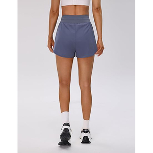 Shorts de sport gris taille haute pour femme en polyester avec poches latérales zippées, respirants, pour la course et l'entraînement - Product Image 3