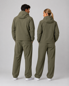 Ensemble de survêtement unisexe coupe-vent à capuche avec logo personnalisé, veste softshell zippée de couleur unie pour l'extérieur, imperméable, pour l'entraînement - Product Image 3