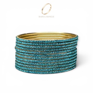 Bracelets tendance pour femmes en acier inoxydable bleu de qualité supérieure, finition plaquée or, vente en gros pour mariage - Product Image 4