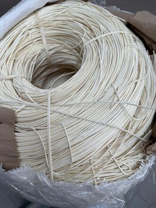 Cannette de rotin beige flexible de 7-40 mm pour la tressage de paniers et les meubles faits main 99GD Anne - Product Image 3