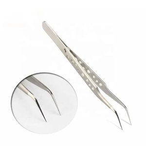 Pinzas de Precisión para Pestañas Ryzer Studio de Acero Inoxidable con Punta Suave de 10 mm de Longitud para Aplicación de Extensiones de Pestañas - Product Image 6