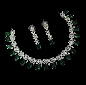 Parure de mariée en laiton plaqué argent, collier ras-du-cou, boucles d'oreilles pendantes, tikka, ethnique, haute qualité, pour mariage, fiançailles, anniversaire, dernière collection - Product Image 1