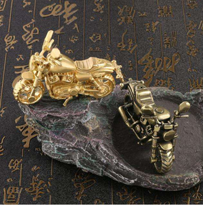 Produit phare et très demandé : Figurine de moto en laiton pour décoration de bureau, pièce de bureau, qualité supérieure, finition polie miroir - Product Image 4