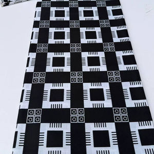 Tissu en coton imprimé africain style Sierra Leone, motifs vifs pour vêtements, artisanat et pagne de marché - Product Image 1