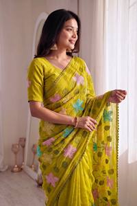 Sari de Seda Amarillo con Bordado Floral y Borde de Encaje, Traje Tradicional Indio para Mujer, para Bodas y Ocasiones Especiales, para Todas las Temporadas - Product Image 4