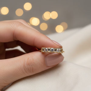 Bague de Fiançailles Vintage Art Déco Tendance en Argent Sterling 925 avec Filigrane, Coupe Brillante Alternée et Coupe Baguette Affinée - Product Image 2