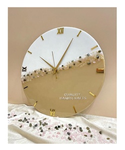 Cadeau de Noël Résine À La Main Horloge Murale Époxy Décoration Murale Époxy blanc et or avec Personnalisé Décor À La Maison Cadeau pour La Maison - Product Image 1