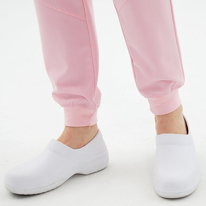 Ensemble de Blouses Médicales pour Femmes en Gros – Uniforme d'Infirmière Personnalisé Style Jogger – Tenue d'Hôpital - Product Image 2