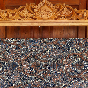 Tissu en coton écologique artisanal indonésien, batik Tulis dessiné à la main, motif traditionnel Bokor Beras Wutah Sogan, décoration intérieure - Product Image 3