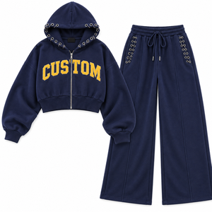 Conjunto de chándal de forro polar azul para mujer con sudadera corta y pantalones de pierna ancha, con bordado de letras personalizado y detalles de ojales. Proveedor. - Product Image 3