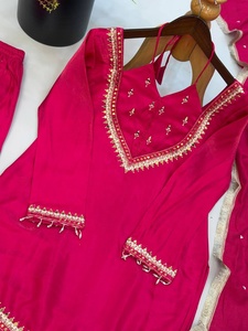 Salwar Kameez Traditionnel pour Femme avec Broderie, Coupe Ample, Longueur au Sol, Tenue de Soirée, Style Indien et Pakistanais - Product Image 6