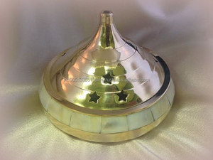 Quemador de incienso de latón dorado grabado personalizado de alta calidad, soporte de incienso de latón al por mayor, soportes de fragancia para el hogar de lujo de la India - Product Image 6