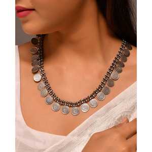 Collar con Colgante de Moneda de Plata Fina Meera Jaipur - Product Image 2