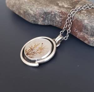 Pendentif artisanal en argent sterling avec agate dendritique, plaqué or vintage, bijou élégant et original, cadeau de fiançailles - Product Image 3