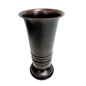Home Decoration Bronze Iron Designer Home <b>Decor</b> Metal Flower Vase for <b>Table</b> <b>Top</b> Handmade Customized Metal Vase - Product Image 1