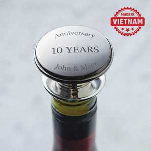 Tapón de Vino Personalizado para Aniversario, Grabado en Metal Plateado, Regalo de Boda, Recuerdo de Bodega, Hecho en Vietnam - Product Image 1