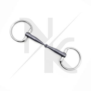 Bocado de titanio de alta calidad con anillo fijo, articulación simple y enlace francés, para entrenamiento de caballos, fabricado en Pakistán (OEM) - Product Image 6