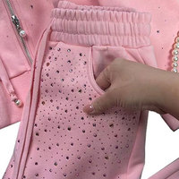 Elegante Chándal de Mujer con Pedrería y Material Ligero para Moda Casual