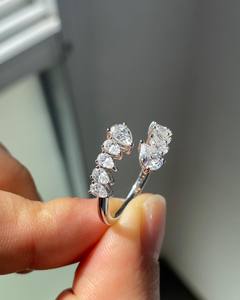 แหวนเพชรทรงลูกแพร์ 1.00 กะรัต สี F ความสะอาด VS2 สำหรับผู้หญิง ทองคำขาว 14K คลาสสิก รับรองโดย IGI แหวนหมั้นแบบ Bypass - Product Image 3