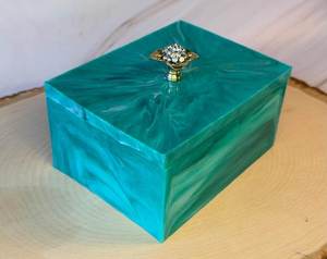 Boîte de rangement carrée indienne en résine, faite à la main, personnalisable, finition haut de gamme, qualité unique pour la maison ou l'artisanat, idéale comme cadeau - Product Image 6