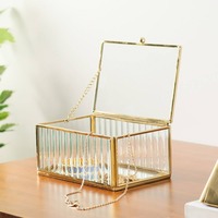 Boîte à bijoux élégante en métal et verre pour la décoration intérieure, rangement pour bagues, boucles d'oreilles, colliers, bracelets, présentoir de commode