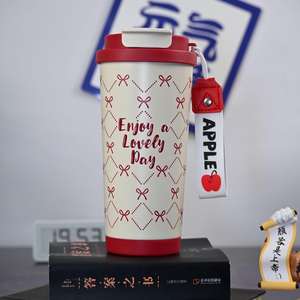 Gobelet isotherme en acier inoxydable Honey Heart Cute avec couvercle et sangle pour usage quotidien - Product Image 3