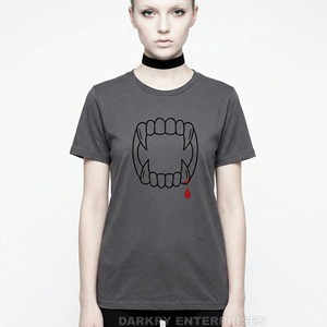 เสื้อยืดผู้หญิงสีแดงเลือดหมู ลายกราฟิกแวมไพร์พระจันทร์เต็มดวง เสื้อยืดสั่งทำพิเศษ ผู้ผลิตเสื้อยืดทรงเข้ารูปสำหรับผู้หญิง คุณภาพส่งออก - Product Image 4