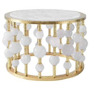 Tables basses rondes en marbre blanc de designer, avec un plateau unique et élégant, et un cadre plaqué or de haute qualité, pour la décoration de la maison - Product Image 1