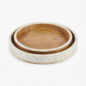 Plateau de service rond en bois écologique vintage, plateau en bois pour steak avec réservoir de jus, vente en gros pour restaurants et usage domestique - Product Image 4