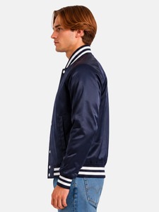 Veste de sport en satin bleu marine pour homme avec bordure à rayures blanches Coupe classique Col rabattu Fermeture à boutons Style preppy Vêtement d'automne - Product Image 3