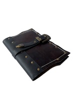 Carnet de notes vintage rechargeable en cuir véritable avec reliure agrafée, logo personnalisé, papier écologique et fermoir en laiton
