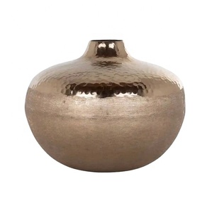 Vase à fleurs en or brossé pour fleurs artificielles et naturelles, vase moderne fait à la main pour l'arrangement floral et la décoration de la maison - Product Image 6