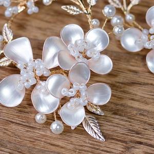 Orecchini Artigianali in Resina con Fiori Liquidi Stile <span class=keywords><strong>Fata</strong></span> della Foresta, Clip per Orecchie, Gioielli Turici per Cerimonie - Product Image 2