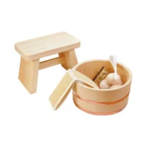 Articoli essenziali per bagni pubblici secchio in legno Hinoki, piccola sedia, palline profumate, asciugamano Loofa 828890 Set da bagno di lusso