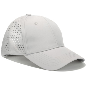 Casquette de baseball bordeaux de performance en gros, avec ventilation découpée au laser, 6 panneaux, légère, séchage rapide, pour le sport, personnalisable - Product Image 5