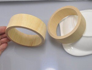 Brazalete de Madera Hecho a Mano en India, Ecológico, con Acabado Natural Pulido, Ligero, Duradero, Personalizable, Joyería Moderna para Mujer - Product Image 1