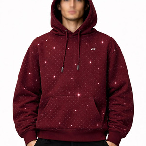 Sweat à capuche pour homme bordeaux à pois strass, coupe oversize, en polaire thermique, style streetwear, design scintillant, épaules tombantes, poche avant - Product Image 1